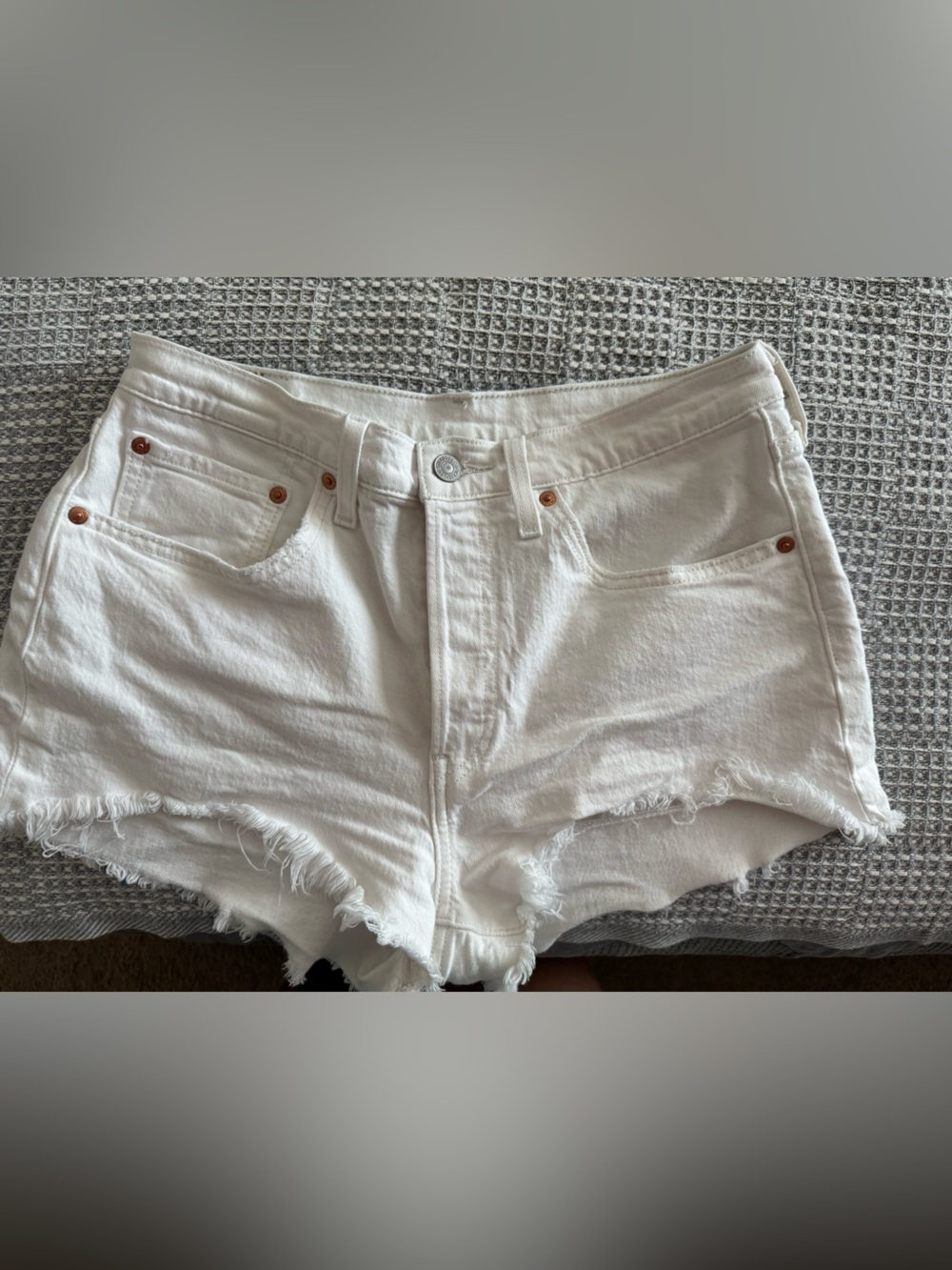 Levi’s 501 White Denim Cutoff Shorts High Rise Frayed Hem Sz 30
